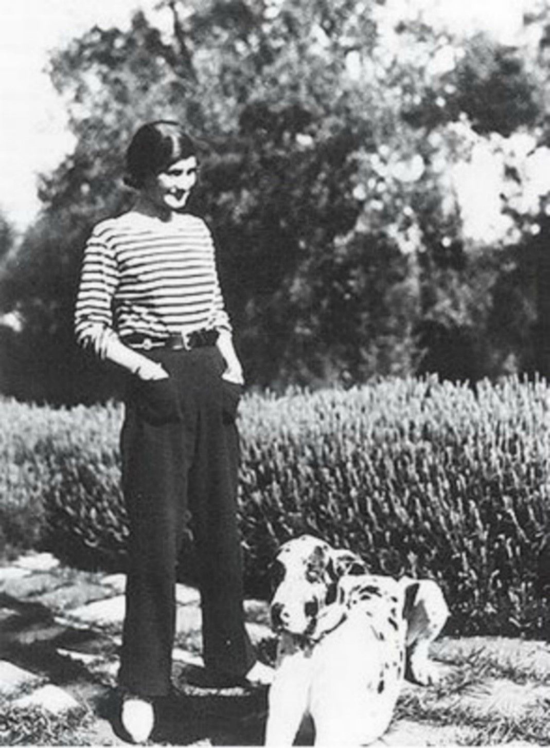 https://www.hungertv.com/wp-content/uploads/2015/08/Coco-Chanel-Trousers.jpg