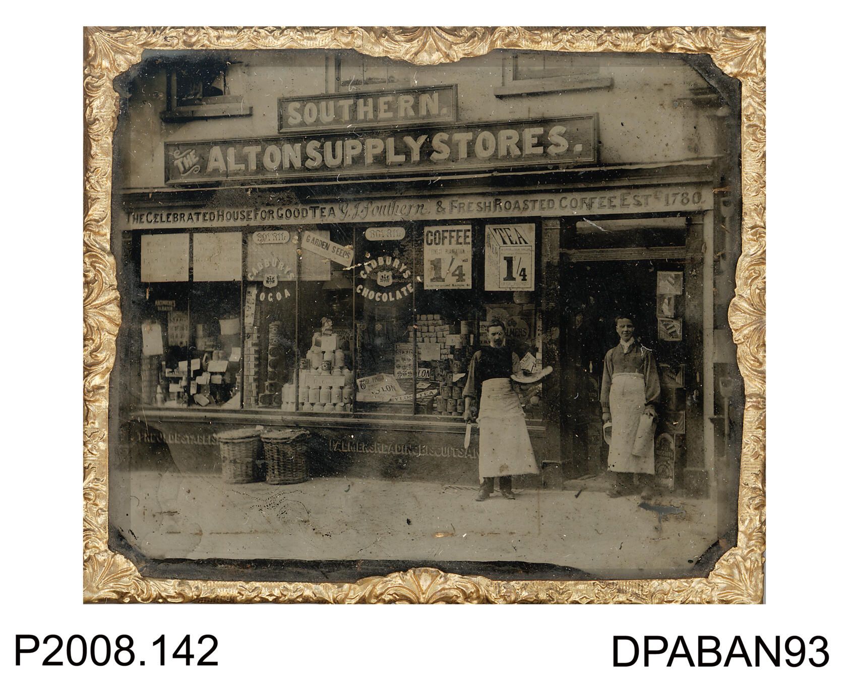 A group of people standing outside a shop

Description automatically generated with low confidence