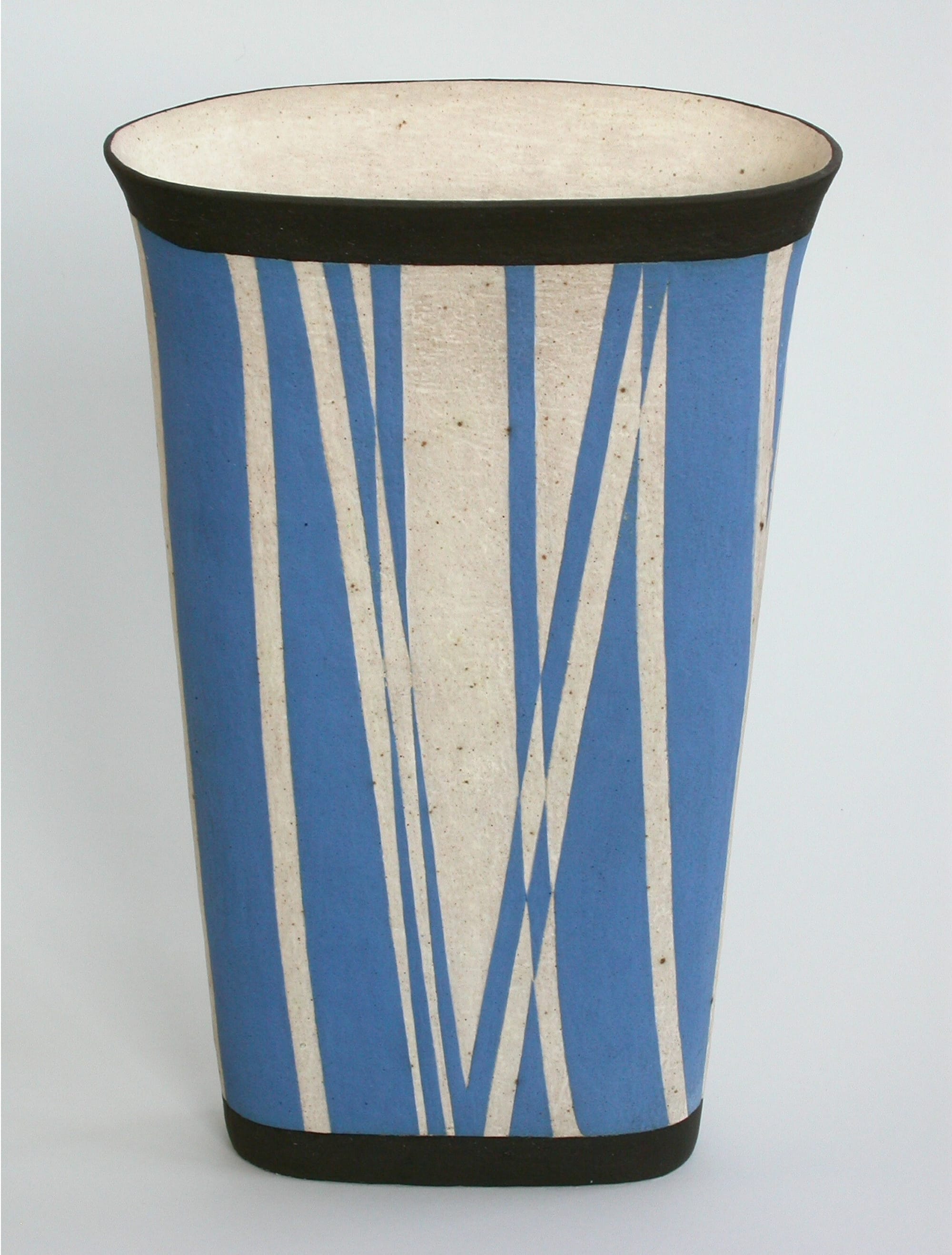 Object of the month: Stoneware Vase by Elizabeth Fritsch