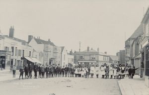 Mystery Fareham figures in early photographs...