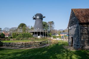 Bursledon Windmill: take five